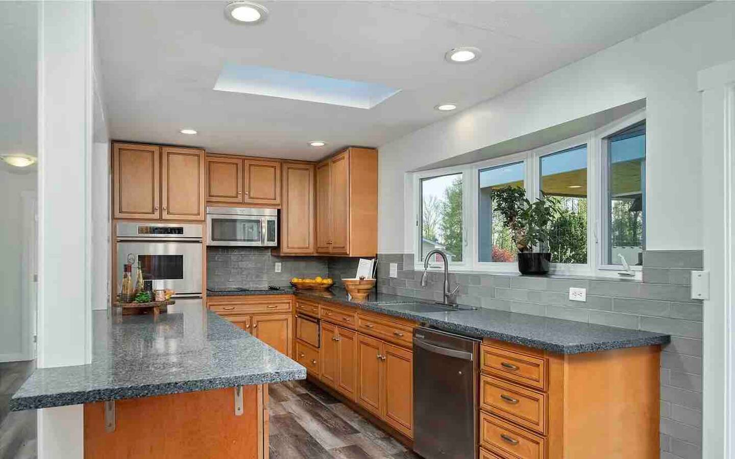 East Renton Room 1 — photo 1